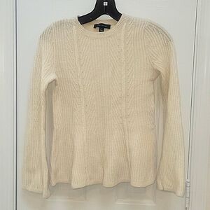 EUC ANN TAYLOR SWEATER
